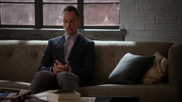 Временный эксперт - 3 серия, 3 сезона, сериала Элементарно (2012)