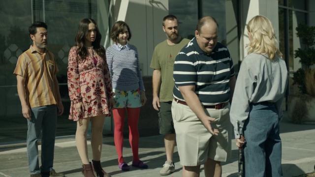 Уитни Хьюстон, у нас проблема - 8 серия, 3 сезона, сериала Последний человек на Земле (2015)