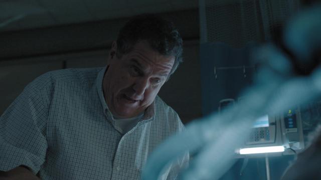 Motherboard - 4 серия, 2 сезона, сериала Мистер Мерседес (2017)