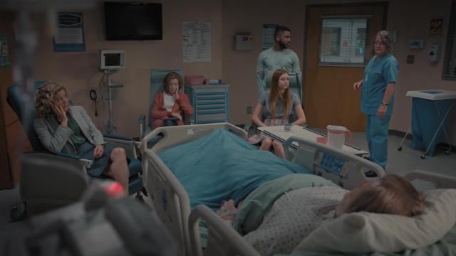 Nobody Puts Brady in a Crestmore - 8 серия, 2 сезона, сериала Мистер Мерседес (2017)