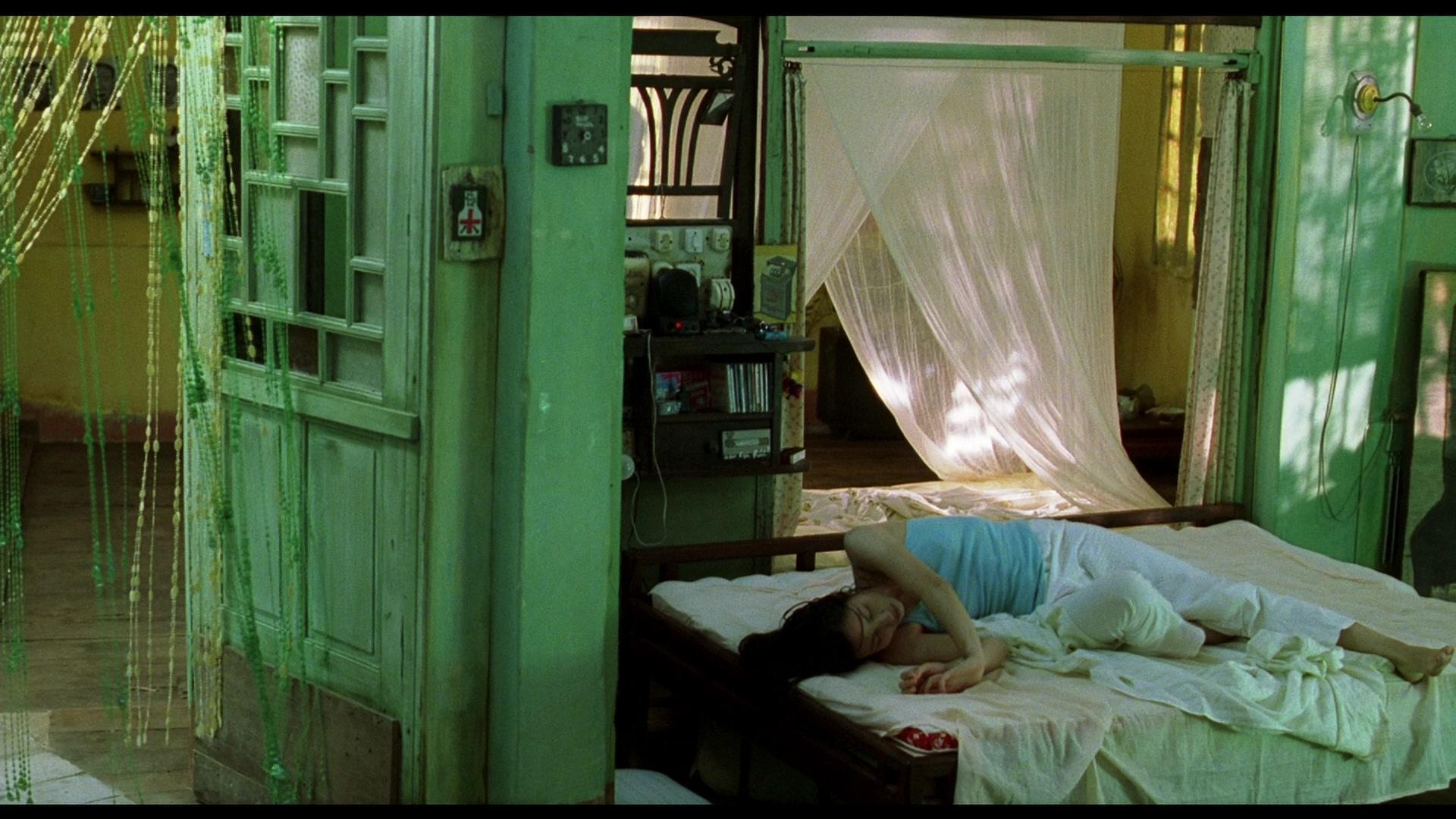 Фильм Вертикальный луч солнца (2000)