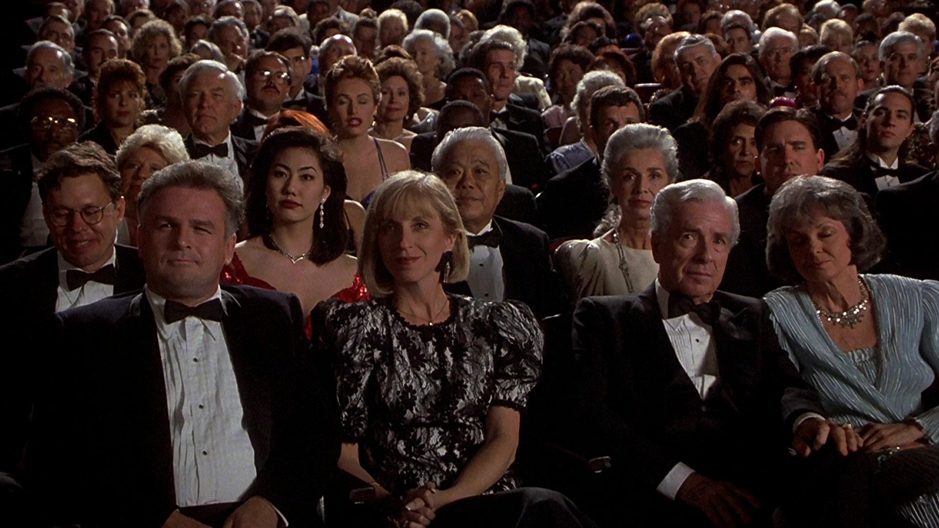 Фильм Голый пистолет 33 1/3: Последний выпад (1994)