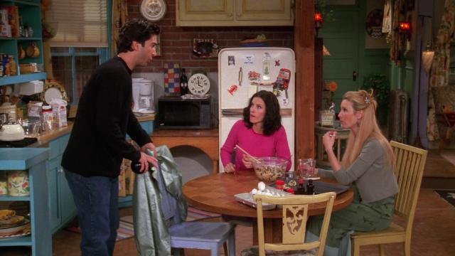 Эпизод, где Фиби ненавидит канал PBS - 4 серия, 5 сезона, сериала Друзья (1994)