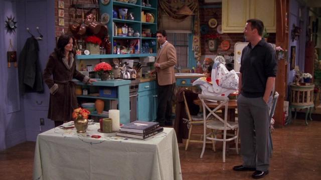 Эпизод, где Рэйчел возвращается на работу - 11 серия, 9 сезона, сериала Друзья (1994)