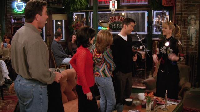 Эпизод где доктор Раморе умирает - 18 серия, 2 сезона, сериала Друзья (1994)