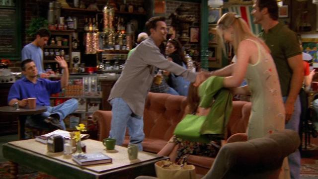 Эпизод со штучкой Росса - 23 серия, 3 сезона, сериала Друзья (1994)
