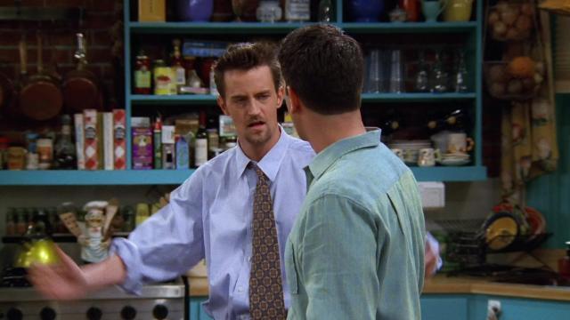 Эпизод с Чемпионом по боям без правил - 24 серия, 3 сезона, сериала Друзья (1994)