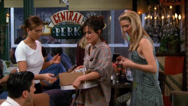 Эпизод с фантазией о Принцессе Лейе - 1 серия, 3 сезона, сериала Друзья (1994)