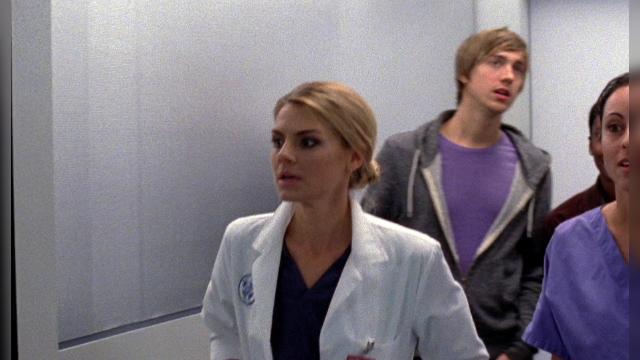 Наши белые халаты - 7 серия, 9 сезона, сериала Клиника (2001)