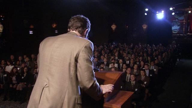 Dwight's Speech - 17 серия, 2 сезона, сериала Офис (2005)