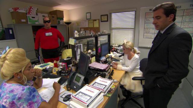 Halloween - 5 серия, 2 сезона, сериала Офис (2005)