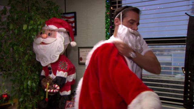 Secret Santa - 13 серия, 6 сезона, сериала Офис (2005)