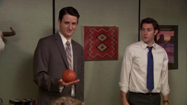 The Inner Circle - 24 серия, 7 сезона, сериала Офис (2005)