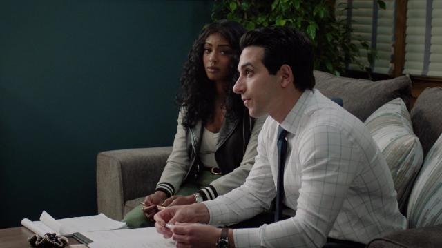 The Sauna at the End of the Stairs - 11 серия, 1 сезона, сериала Большой потенциал (2024)