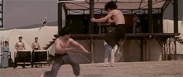 Фильм Повелитель летающей гильотины (1976)