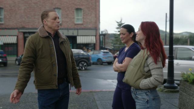 Prisoners - 1 серия, 4 сезона, сериала Засланец из космоса (2021)