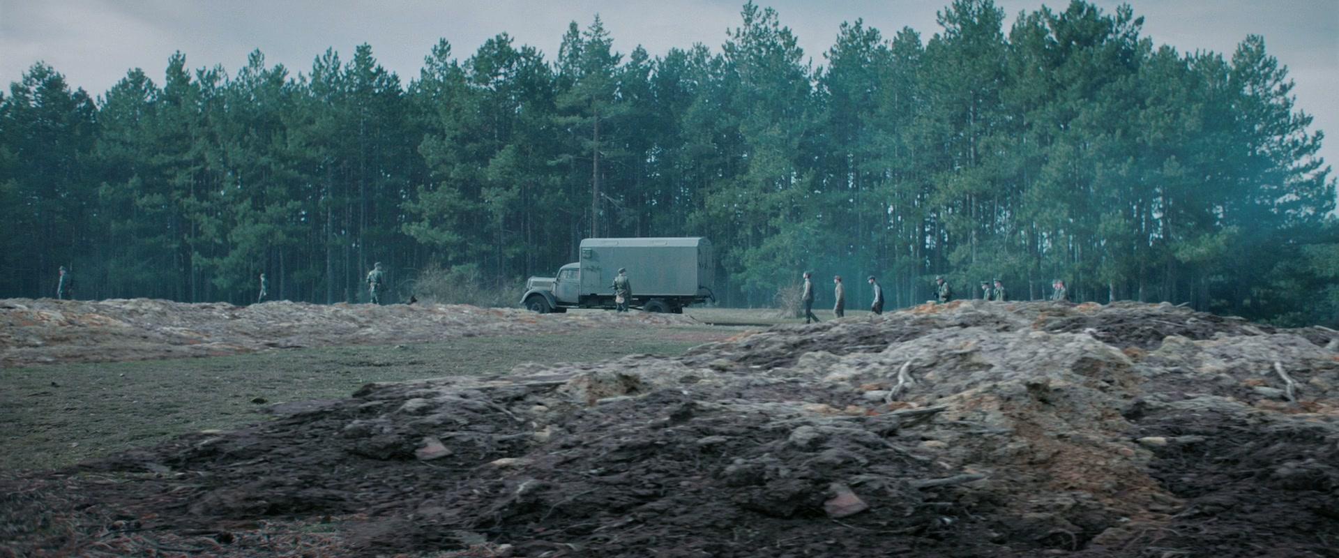 Фильм Мир содрогнётся (2025)