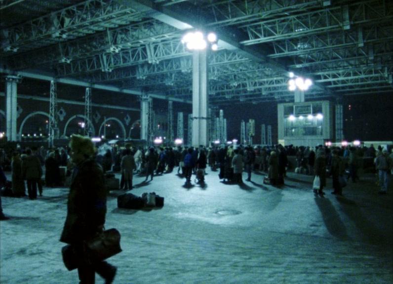 Фильм С востока (1993)