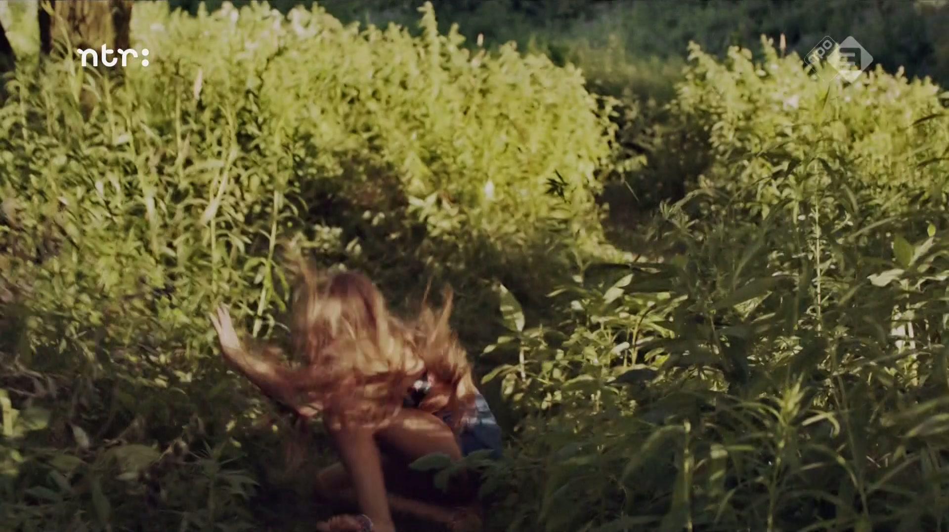 Фильм Найди эту тупую сучку и выброси её в реку (2017)