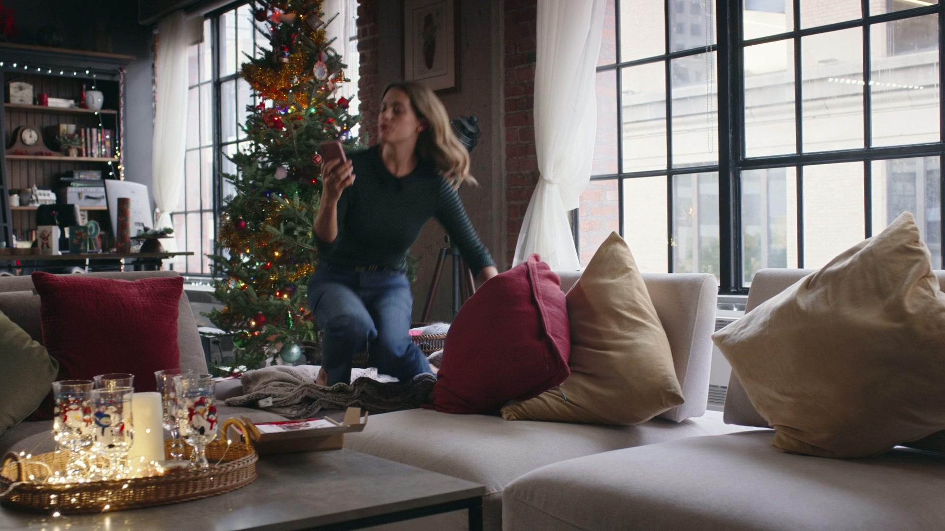 Фильм Одна на Рождество (2025)