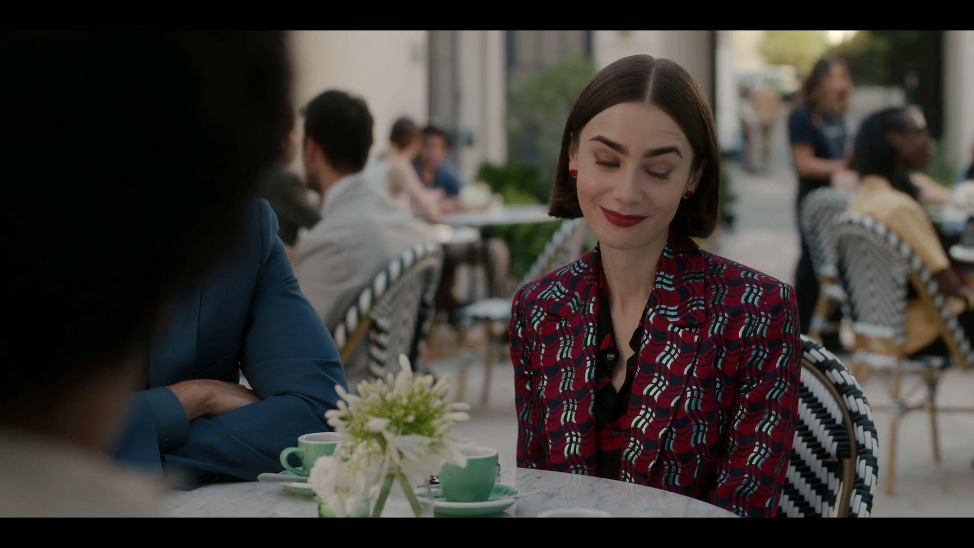 Сериал Эмили в Париже (2020) 5 сезон 8 эпизод