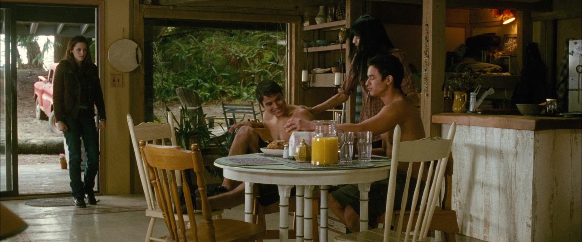 Фильм Сумерки. Сага. Новолуние (2009)