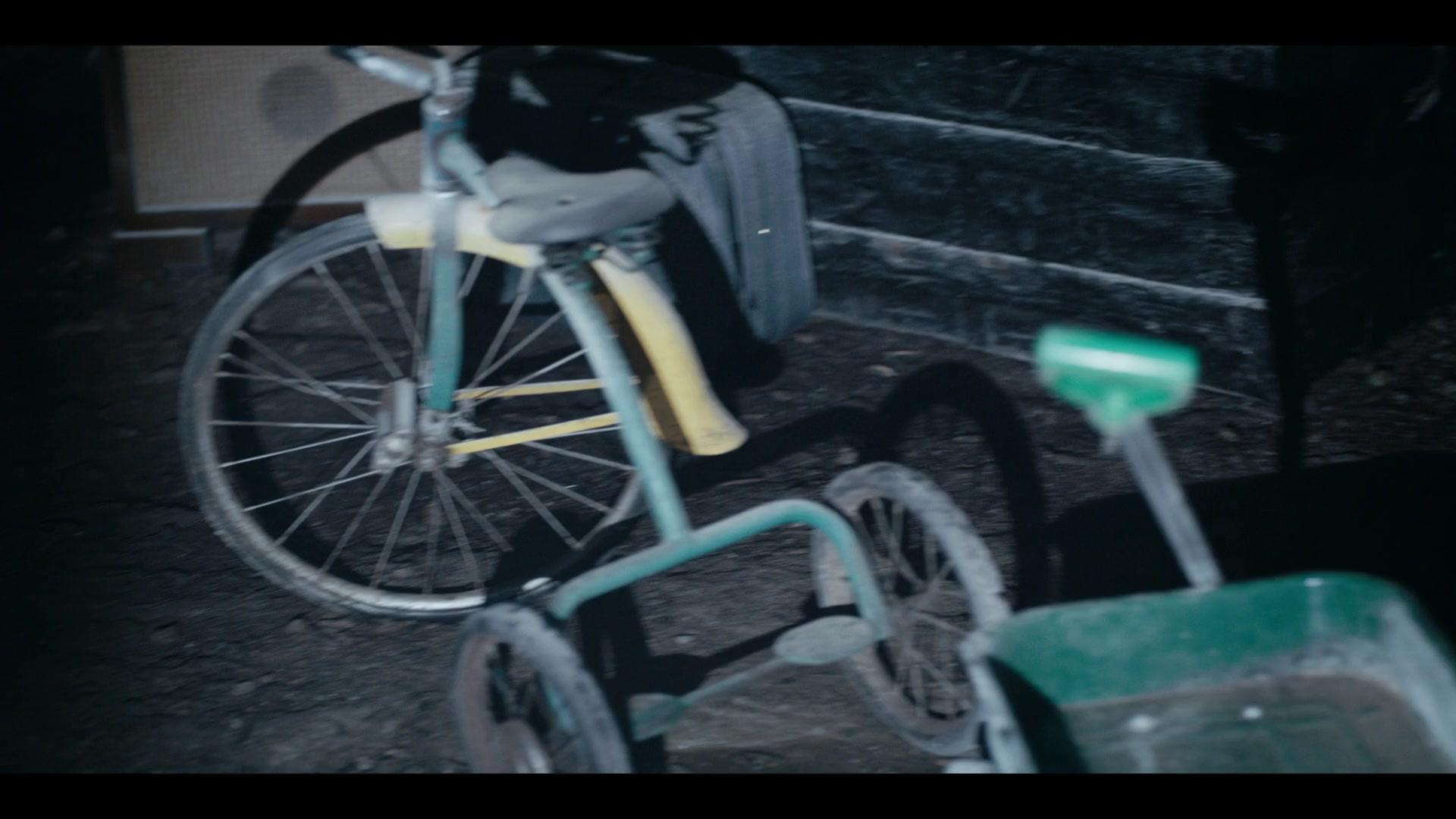 Сериал Извне (2022) 2 сезон 1 эпизод