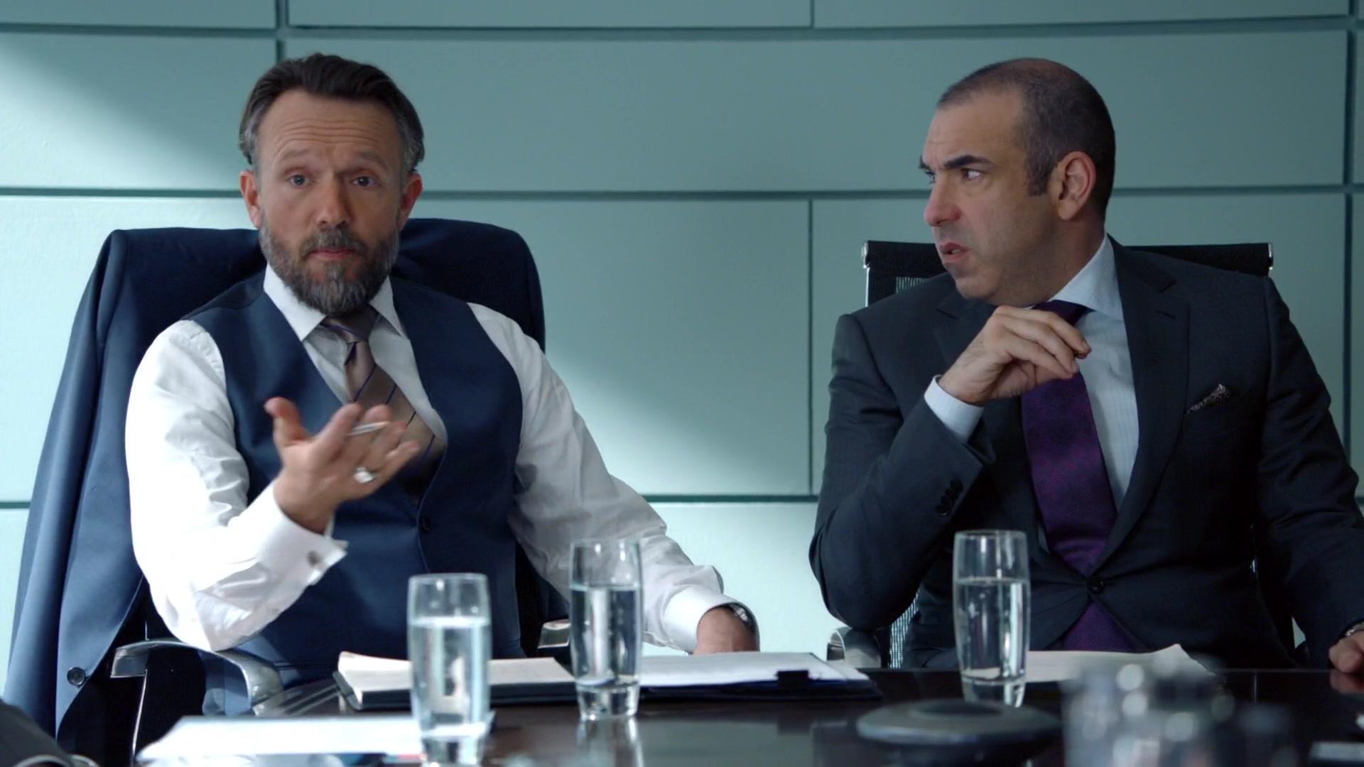 Сериал Форс-мажоры (2011) 5 сезон 5 эпизод