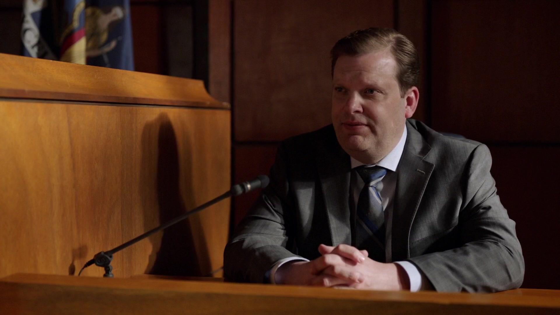 Сериал Форс-мажоры (2011) 8 сезон 4 эпизод