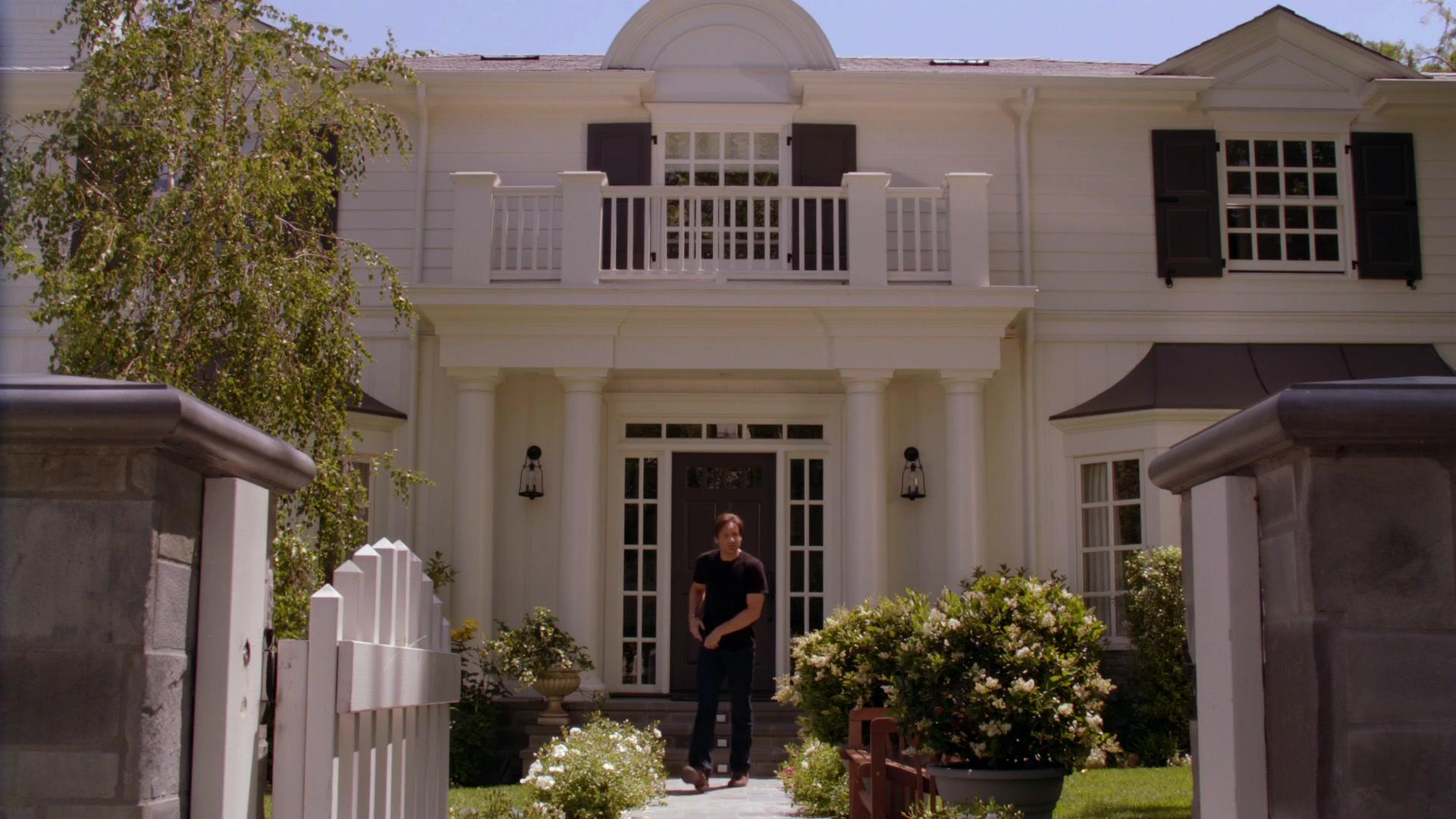 Сериал Блудливая Калифорния (2007) 5 сезон 1 эпизод